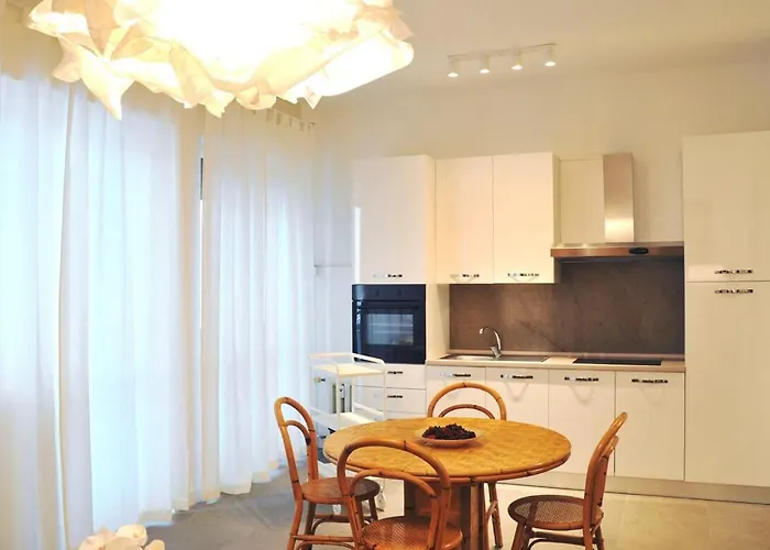 A 2 Passi Dal Mare *